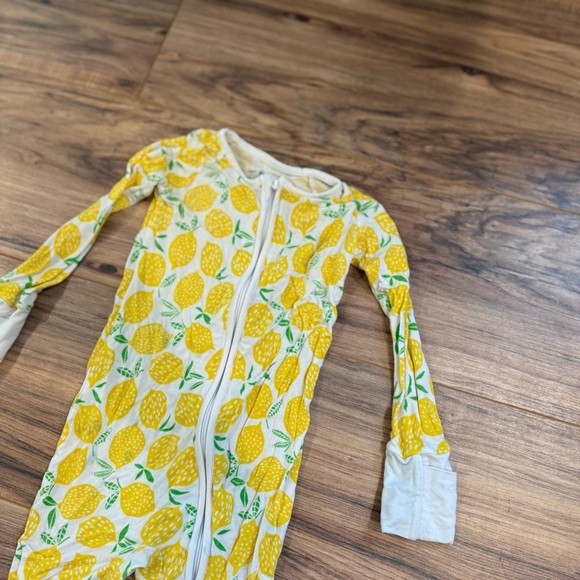 Little Sleepies Lemon Print Bamboo Zippy Onesie - Picture 4 of 6